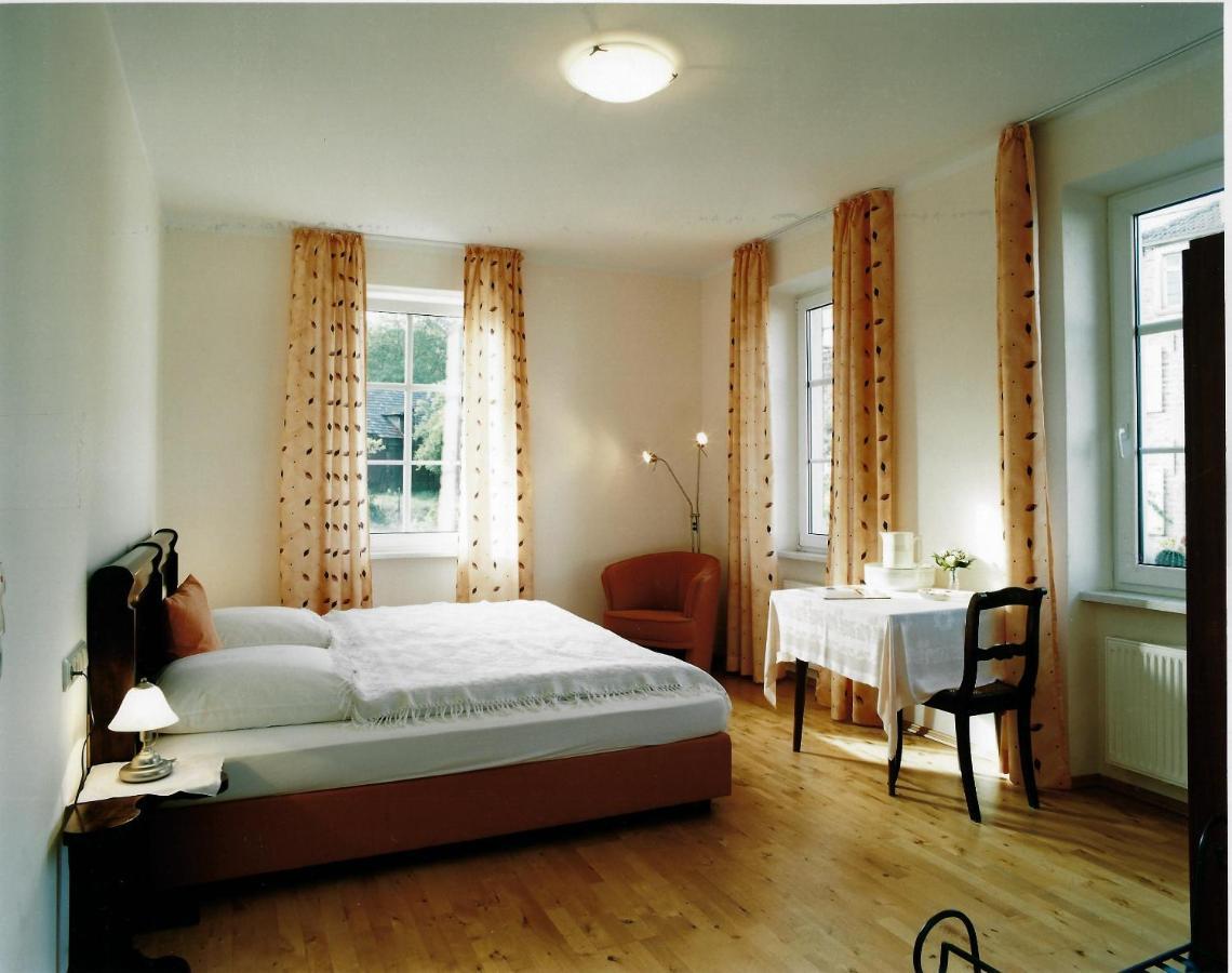 Gaestehaus Zum Goldberg Dorsheim Exterior foto